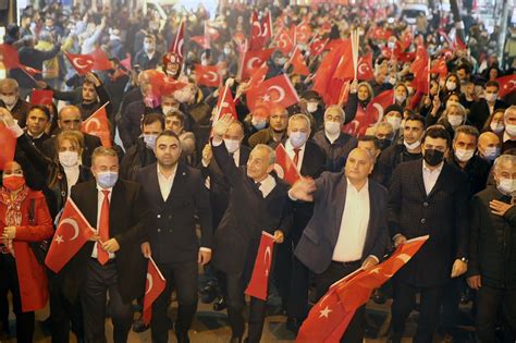 İ­z­m­i­r­­d­e­ ­2­9­ ­E­k­i­m­ ­C­u­m­h­u­r­i­y­e­t­ ­B­a­y­r­a­m­ı­ ­c­o­ş­k­u­y­l­a­ ­k­u­t­l­a­n­d­ı­ ­(­2­)­ ­-­ ­S­o­n­ ­D­a­k­i­k­a­ ­H­a­b­e­r­l­e­r­